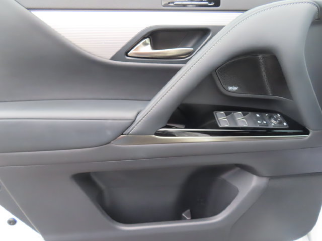 Used 2023 Lexus LX 600 F Sport AWD/4WD image 11