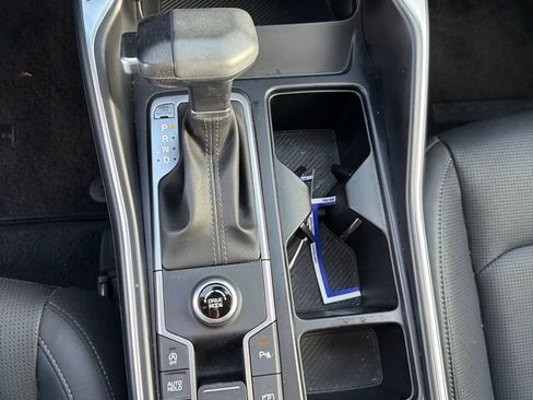 Used 2024 Kia Sorento S w/ Panoramic Sunroof Package FWD image 15
