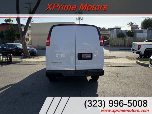 Used 2019 Chevrolet Express 2500 w/ Driver Convenience Package RWD image 6