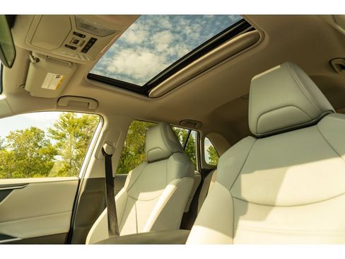 Used 2022 Toyota RAV4 XLE Premium AWD/4WD image 12