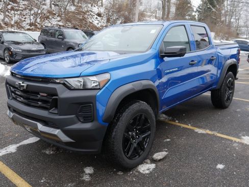 Used 2023 Chevrolet Colorado Trail Boss w/ Technology Package image 4