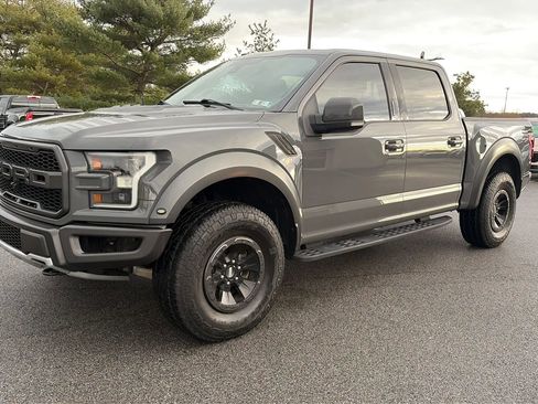 Used 2018 Ford F150 Raptor w/ Equipment Group 802A Luxury image 22
