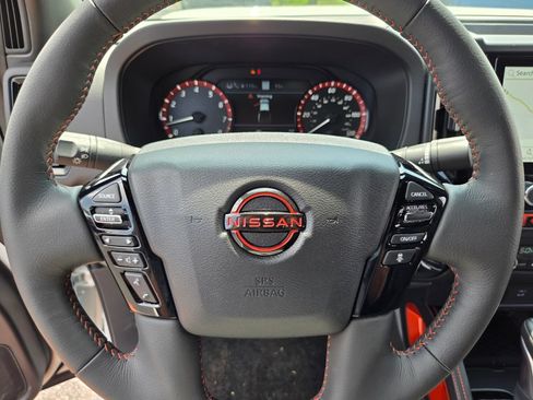 Used 2025 Nissan Frontier PRO-4X w/ Pro Premium Package AWD/4WD image 30
