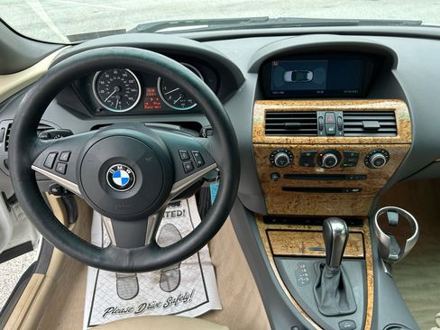 Used 2005 BMW 645Ci Convertible image 21