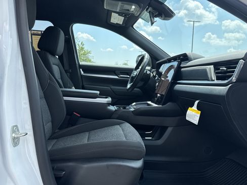 Used 2026 GMC Terrain Elevation w/ Black Edition FWD image 30