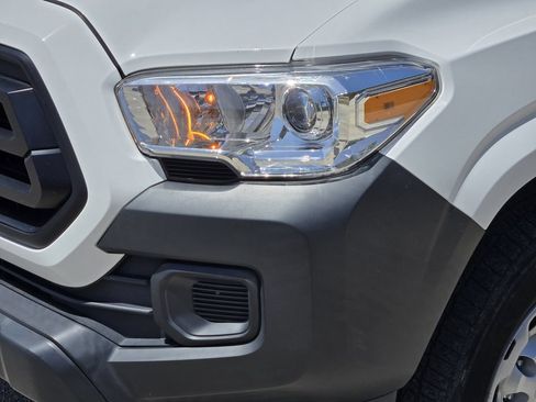 Used 2022 Toyota Tacoma SR RWD image 9