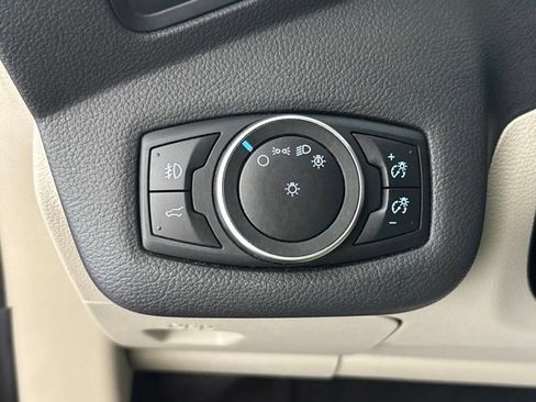 Used 2017 Ford Escape SE AWD/4WD image 11