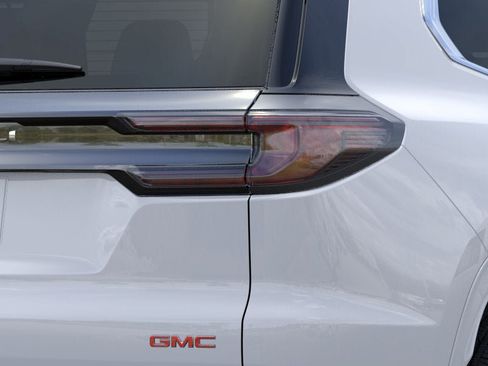 New 2026 GMC Acadia Denali w/ Super Cruise Package FWD image 11