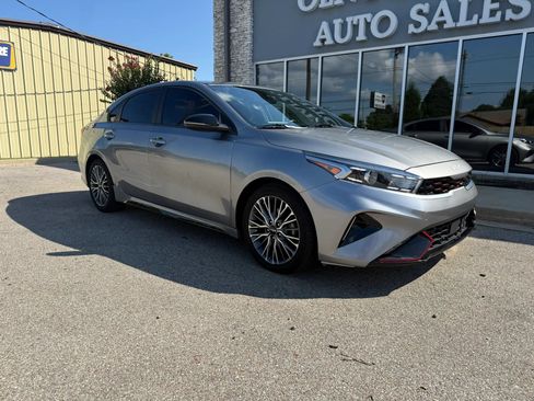 Used 2022 Kia Forte GT-Line w/ GT-Line Premium Package FWD image 2