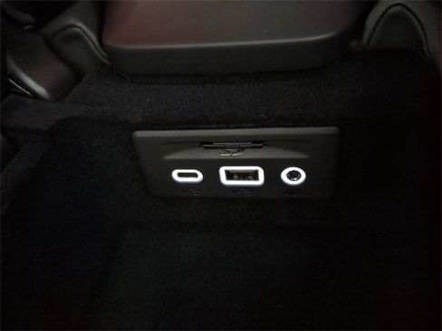 Certified 2023 Chevrolet Corvette Stingray Preferred Cpe w/ Chrome Exterior Badge Package image 23