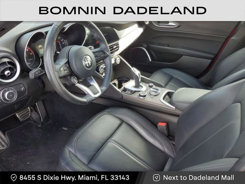 Used 2022 Alfa Romeo Giulia Ti image 15