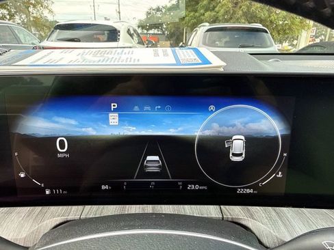 Used 2024 Kia Telluride SX w/ Towing Package FWD image 31