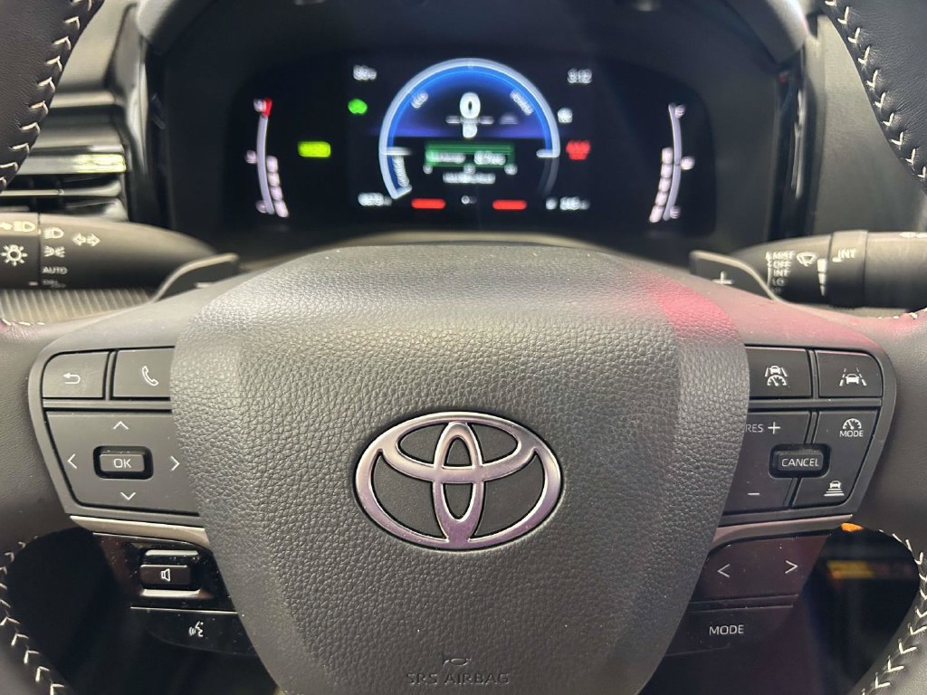 Used 2026 Toyota Camry SE FWD image 27
