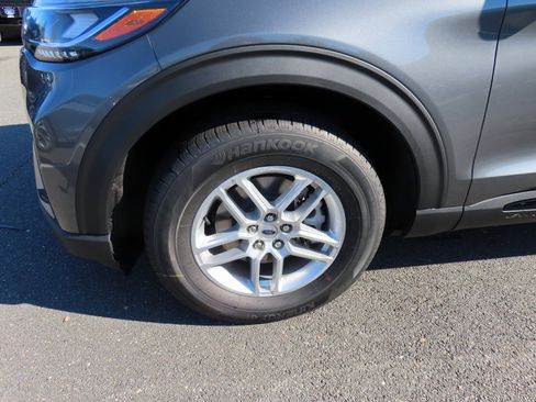 New 2026 Ford Explorer Active image 7