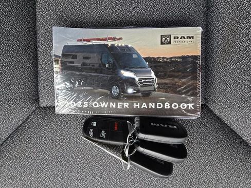 Used 2025 RAM ProMaster 2500 FWD image 30
