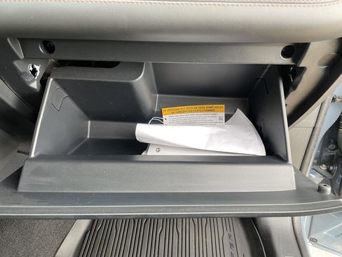 Used 2025 Ford Explorer Active w/ Active Comfort Package AWD/4WD image 46