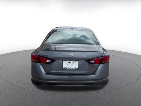 Used 2025 Nissan Altima 2.5 SV image 12