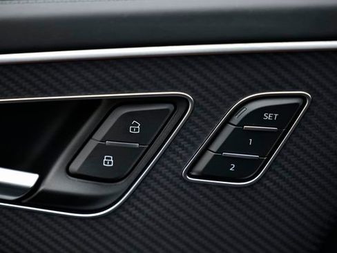 New 2026 Audi SQ8 Prestige image 14