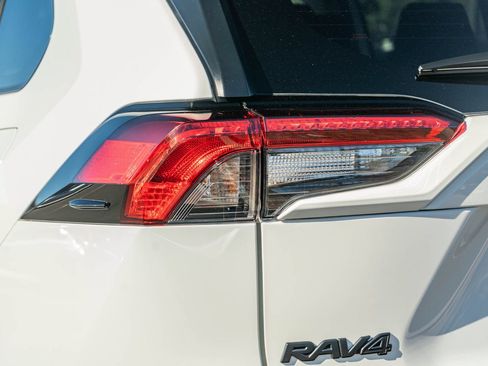 Certified 2025 Toyota RAV4 XLE FWD image 8