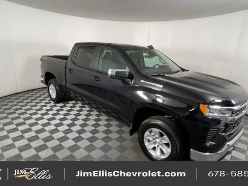 Certified 2025 Chevrolet Silverado 1500 LT image 2