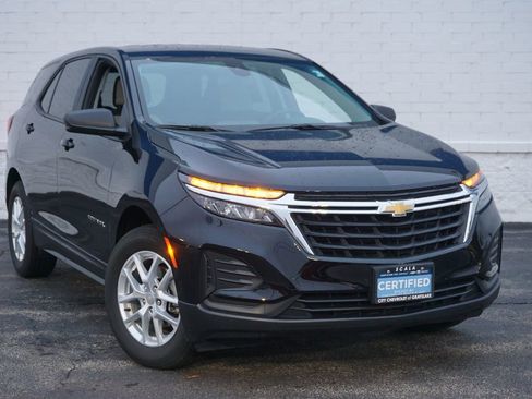 Used 2024 Chevrolet Equinox LS w/ LS Convenience Package AWD/4WD image 4