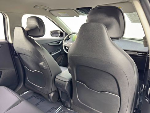 Used 2022 Kia EV6 Light image 35