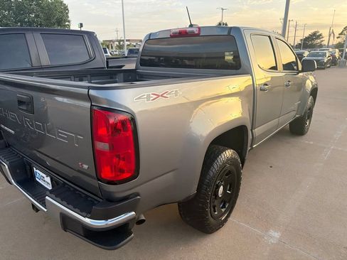 Used 2022 Chevrolet Colorado W/T AWD/4WD image 4