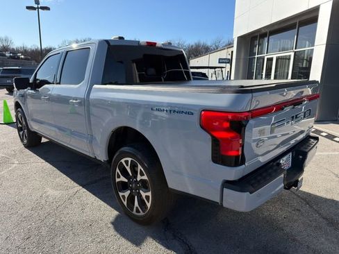 Used 2024 Ford F150 Lightning Platinum image 5