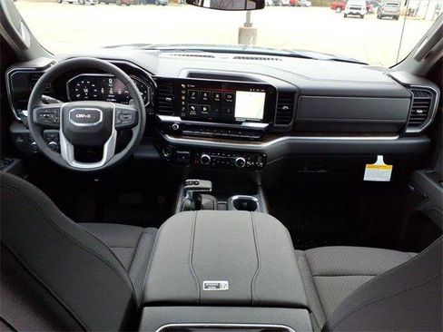 New 2026 GMC Sierra 1500 Elevation image 4