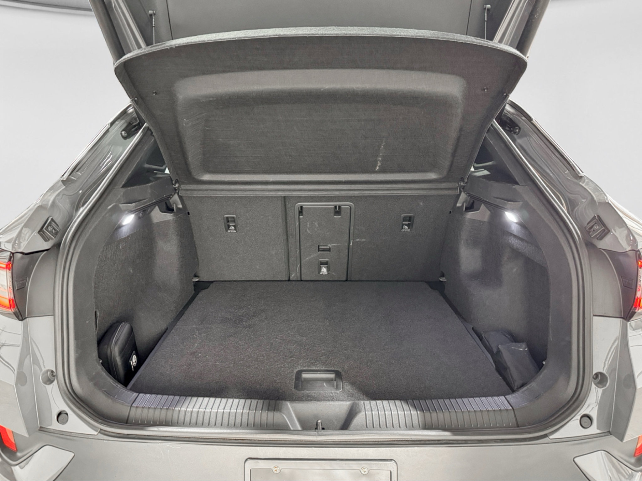 Used 2023 Volkswagen ID.4 Pro S AWD/4WD image 25