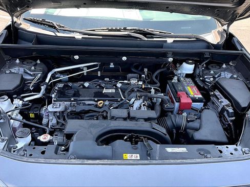 Used 2021 Toyota RAV4 LE w/ Carpet Mat Package (TMS) FWD image 9