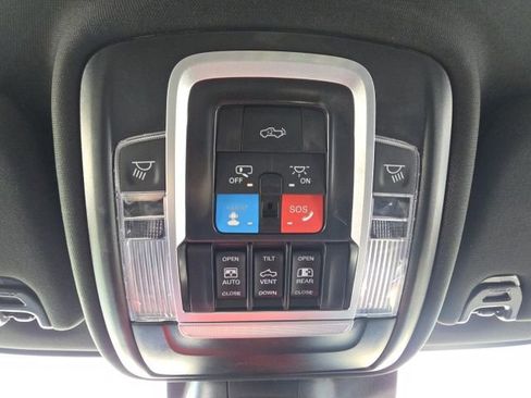 Used 2025 RAM 2500 Laramie w/ Night Edition image 29