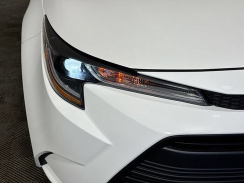 Certified 2024 Toyota Corolla LE FWD image 3