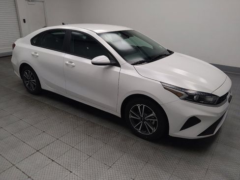 Used 2022 Kia Forte LXS FWD image 11