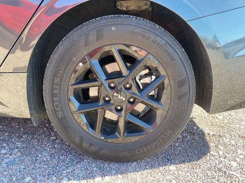 Used 2025 Kia K5 LXS image 4