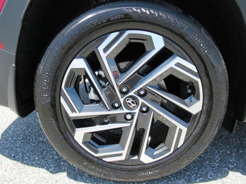 Used 2025 Hyundai Tucson Limited FWD image 8