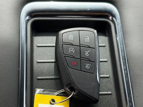 Used 2023 GMC Yukon XL Denali w/ Advanced Technology Package AWD/4WD image 23