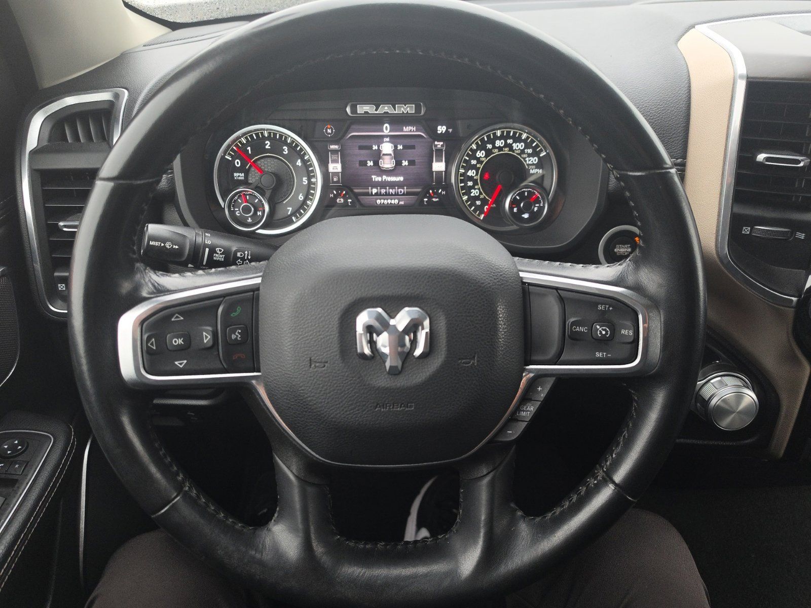 Used 2022 RAM 1500 Laramie AWD/4WD image 10