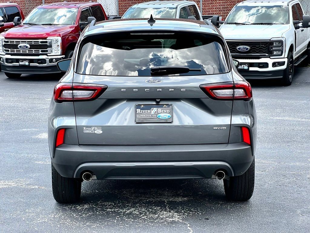 Used 2025 Ford Escape ST-Line Select AWD/4WD image 4