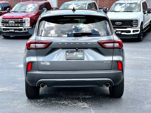 Used 2025 Ford Escape ST-Line Select AWD/4WD image 4