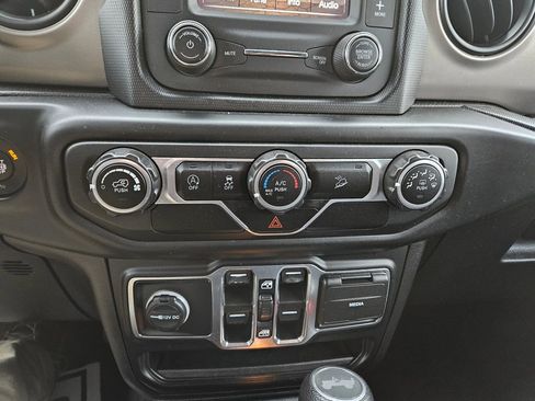 Used 2020 Jeep Wrangler Unlimited Sport S image 16