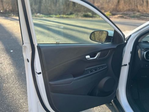 Used 2023 Hyundai Kona SEL image 23