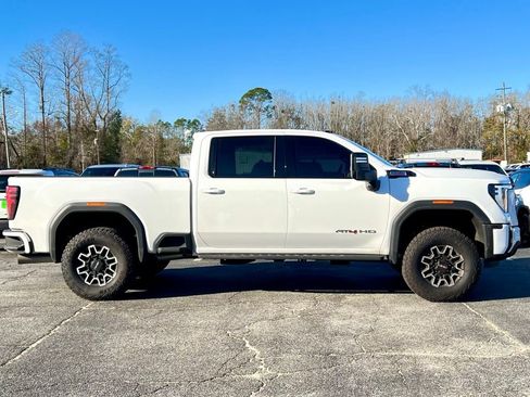 Used 2025 GMC Sierra 2500 AT4 w/ AT4 Premium Plus Package image 2