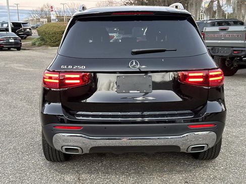 Certified 2025 Mercedes-Benz GLB 250 image 4