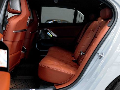 Used 2024 BMW 760i xDrive w/ Executive Package image 51