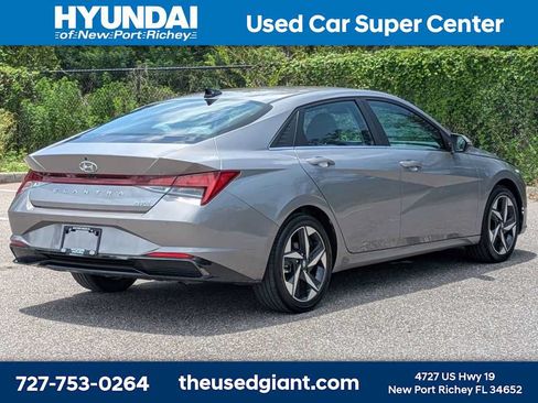 Certified 2023 Hyundai Elantra Limited w/ Cargo Package FWD image 5