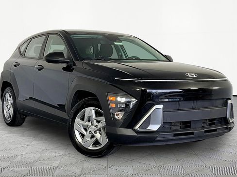 Certified 2026 Hyundai Kona SE FWD image 3