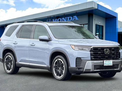 New 2026 Honda Pilot Touring image 1
