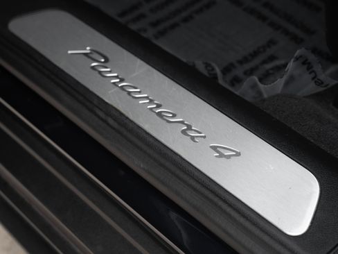 Used 2021 Porsche Panamera 4 AWD/4WD image 23