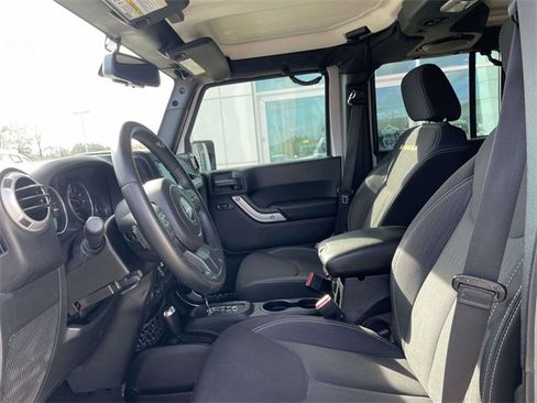 Used 2014 Jeep Wrangler Unlimited Sahara w/ Max Tow Package image 13